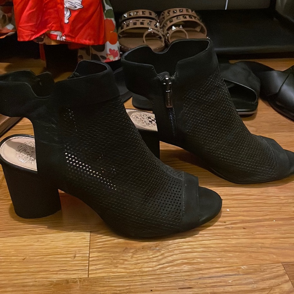 Vince Camuto black open toe heels